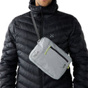 Haglöfs Utility Pouch 3L - Umhängetasche (stone grey/magnetite) - Ansicht 6