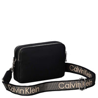 Calvin Klein Webbing Camera Bag - Umhängetasche 19.5 cm (black) - Ansicht 2