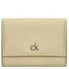 Calvin Klein RE-Lock Medium Trifold - Gelbörse 3cc 13 cm (parsnip)