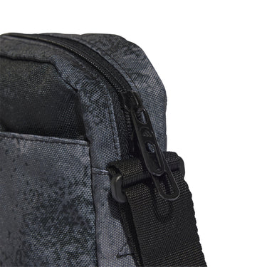 adidas Linear G - Umhängetasche 21 cm (greyfiv/grey six/black/white) - Ansicht 5