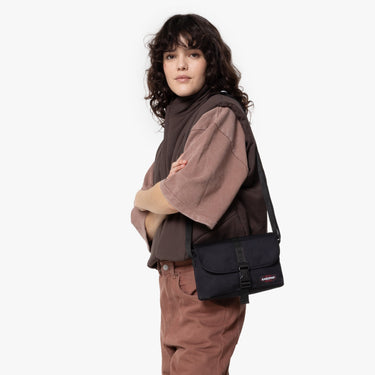 Eastpak Pouch Bag - Umhängetasche 26 cm (black) - Ansicht 4