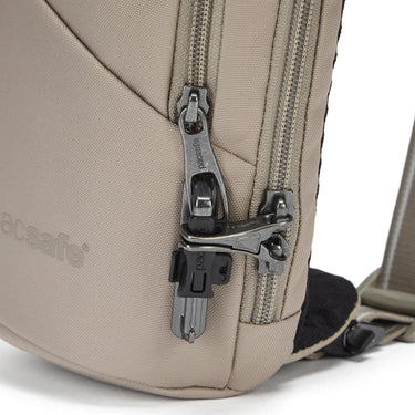 pacsafe V Action Sling - Umhängetasche 33 cm RFID (beige) - Ansicht 8