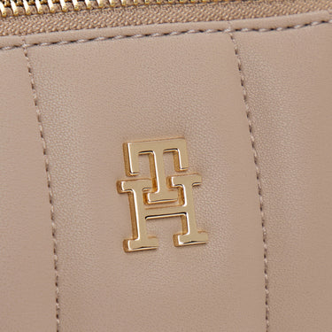 Tommy Hilfiger Feminine Camera - Umhängetasche 20 cm (costal taupe) - Ansicht 4