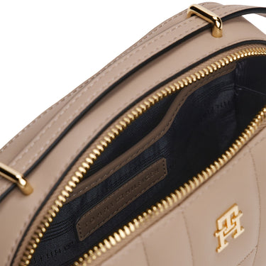 Tommy Hilfiger Feminine Camera - Umhängetasche 20 cm (costal taupe) - Ansicht 3